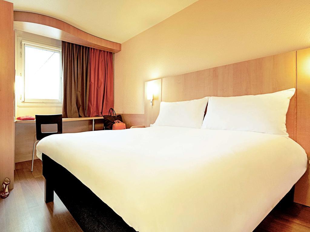 Ibis Etampes Hotell Exteriör bild