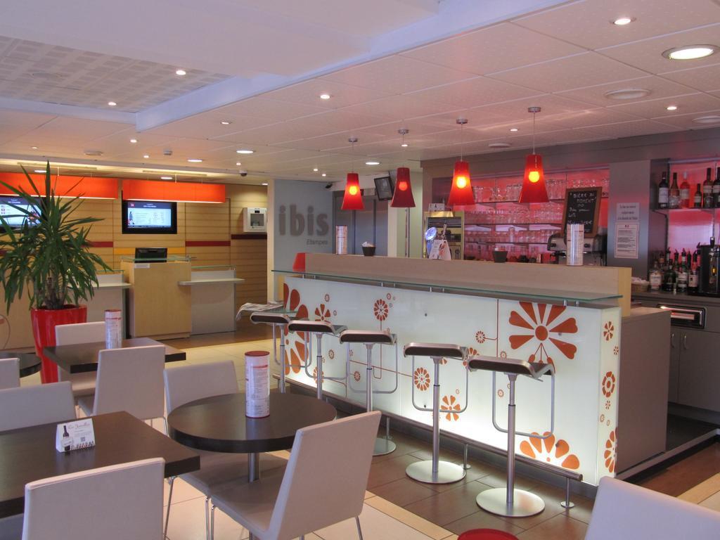 Ibis Etampes Hotell Exteriör bild