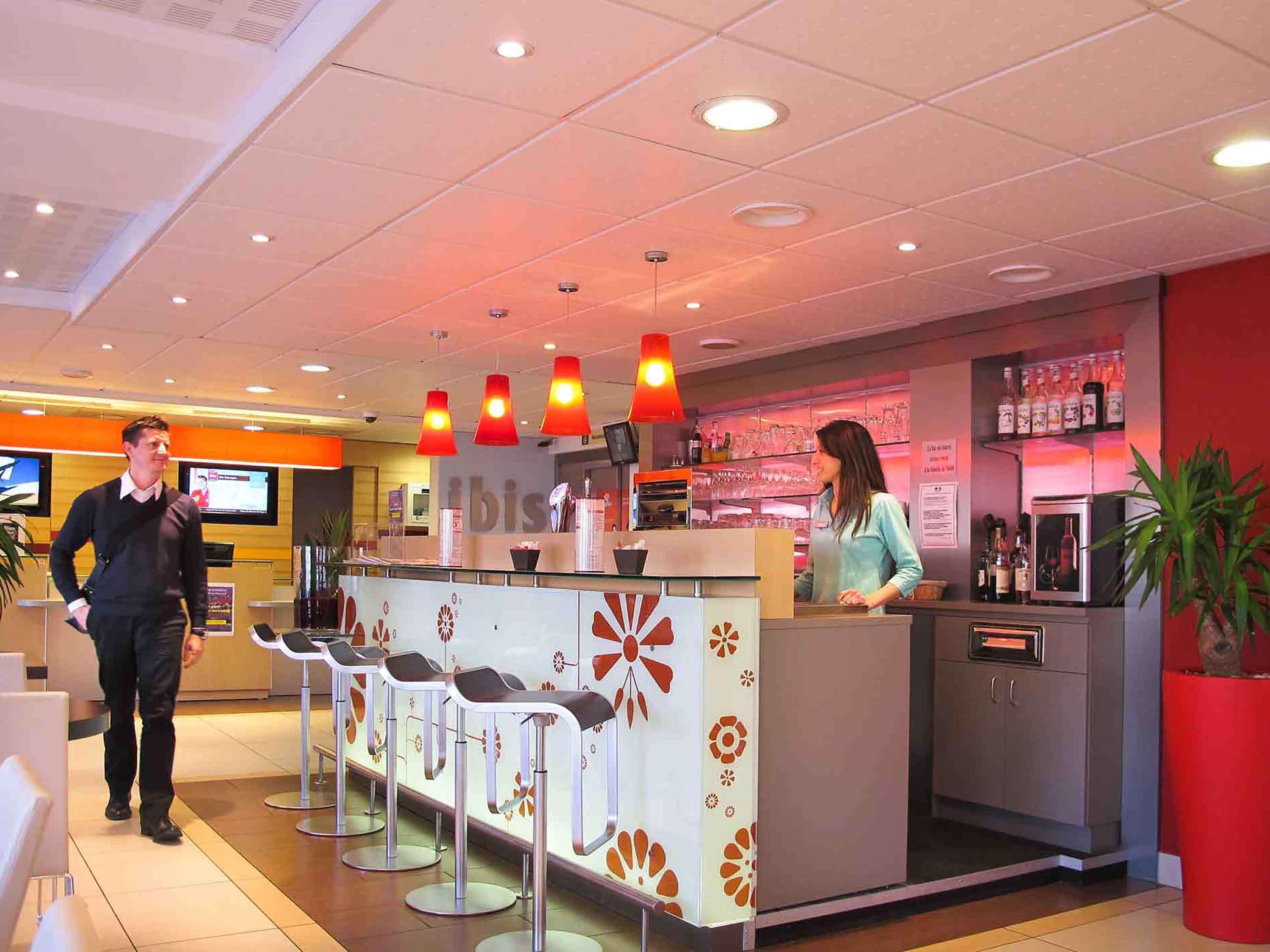 Ibis Etampes Hotell Exteriör bild