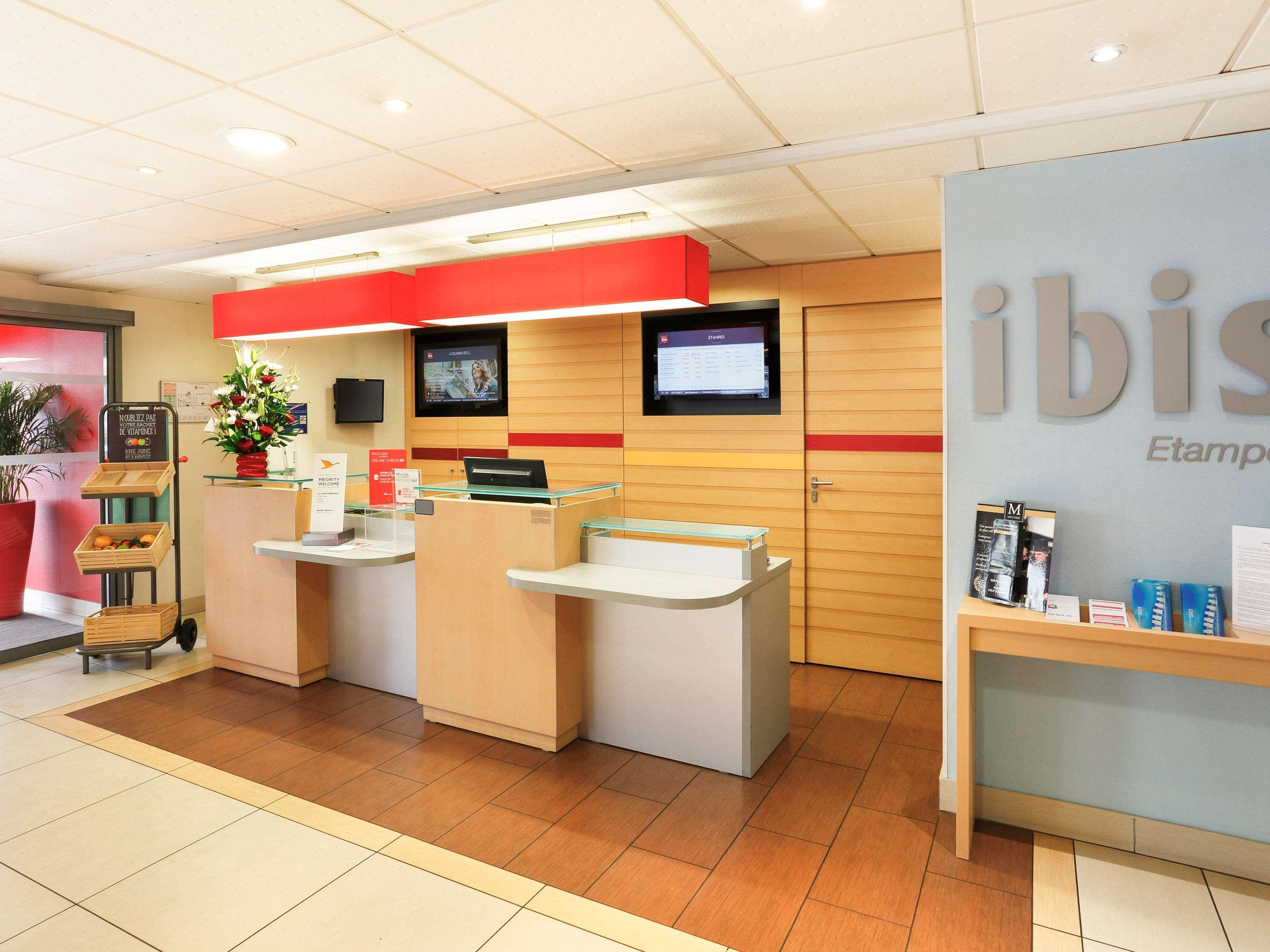 Ibis Etampes Hotell Exteriör bild