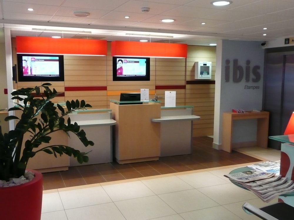 Ibis Etampes Hotell Exteriör bild